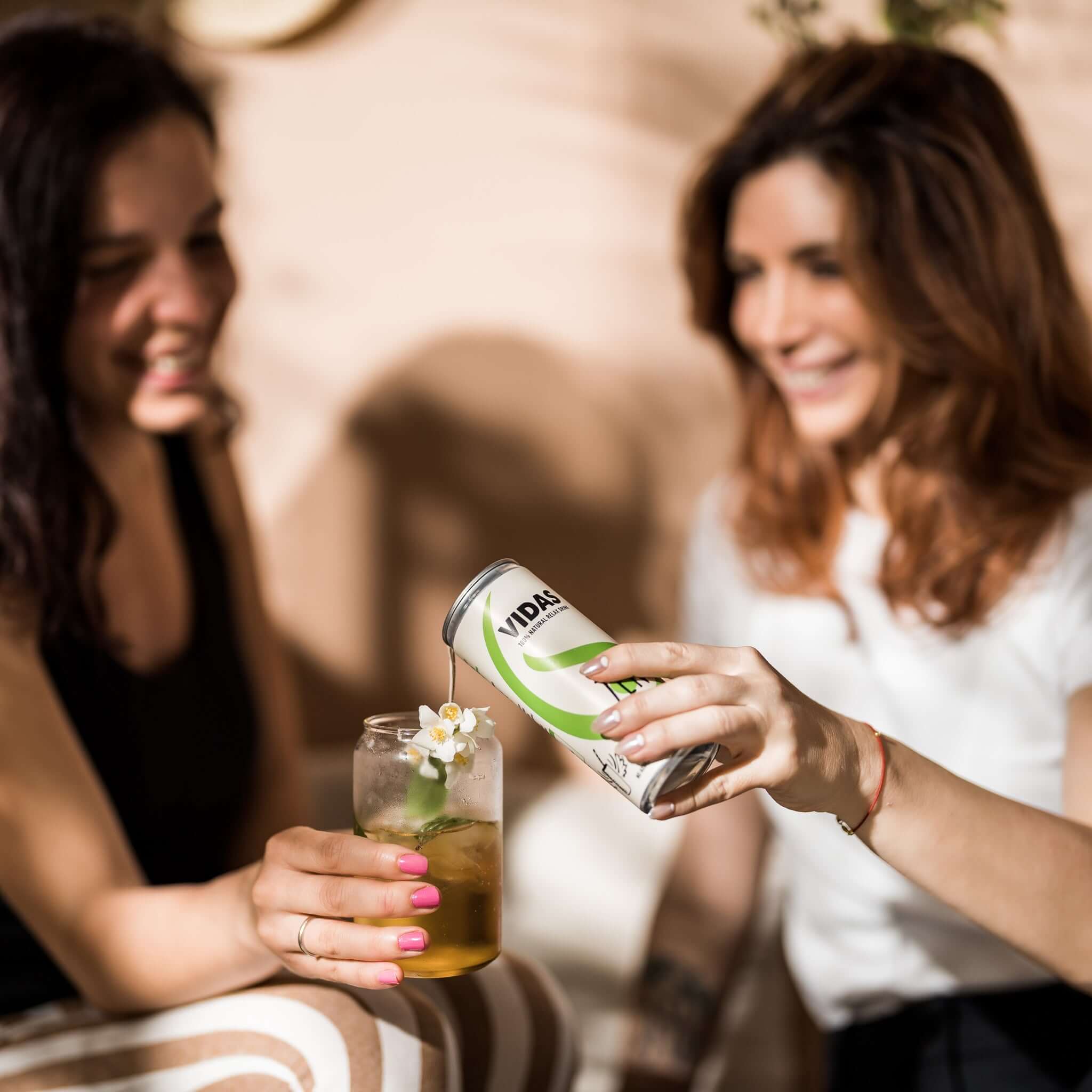 VIDAS релаксираща напитка без добавена захар и консерванти; аромат на жасмин и лотус; л-таинин